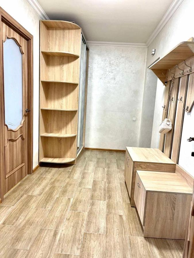 Atlant Luxury Family Apart Поряд З Тц Депот, Безконтактне Заселення Chernivtsi Exterior photo