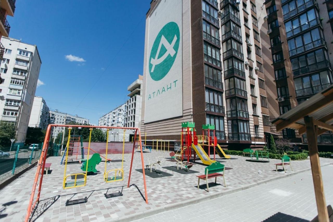 Atlant Luxury Family Apart Поряд З Тц Депот, Безконтактне Заселення Chernivtsi Exterior photo