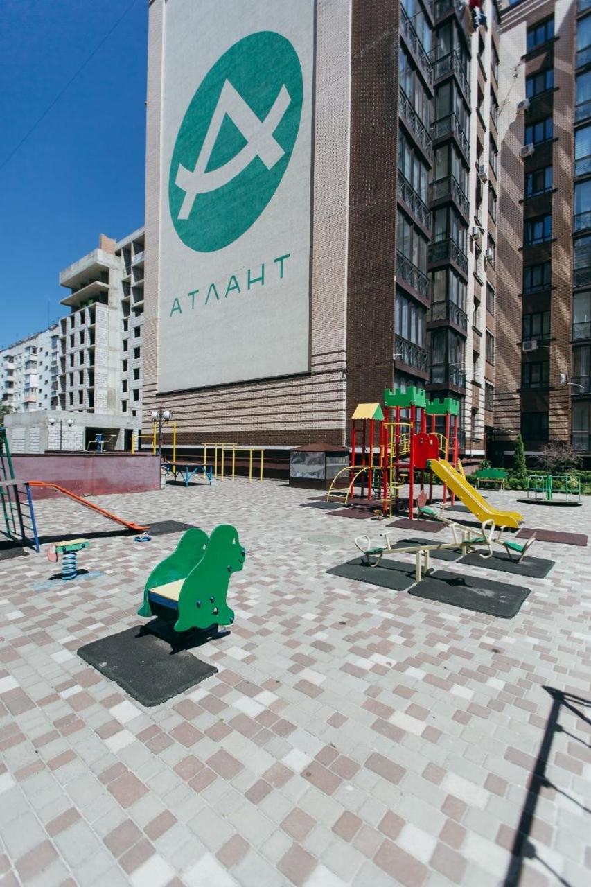 Atlant Luxury Family Apart Поряд З Тц Депот, Безконтактне Заселення Chernivtsi Exterior photo